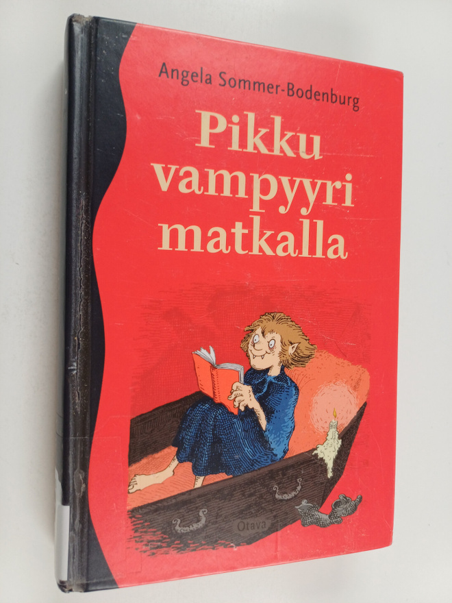 Angela Sommer-Bodenburg : Pikku vampyyri matkalla