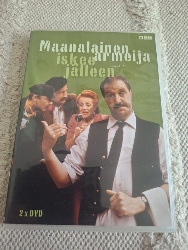 Maanalainen Armeija Iskee Jälleen Kausi 1 (2-DVD)