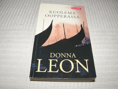 Donna Leon Kuolema oopperassa -pok