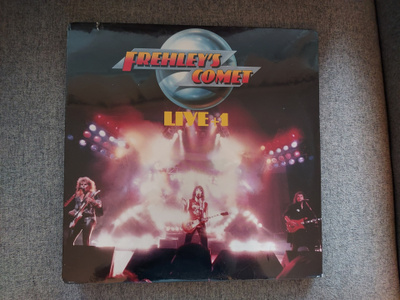 Frehleys Comet Live + 1 avaamaton muoveissa