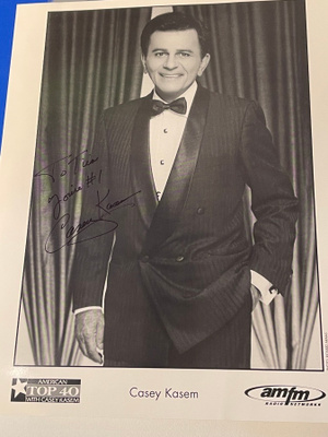Casey Kasem nimikirjoitus kuvassa