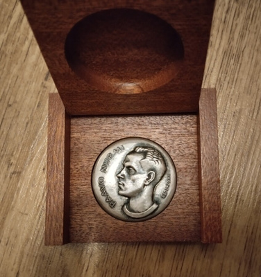 Paavo Nurmi hopeinen muistomitali