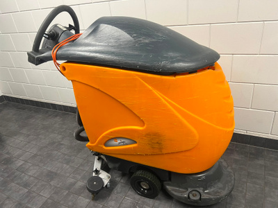 Taski Swingo 755 B lattianpesukone