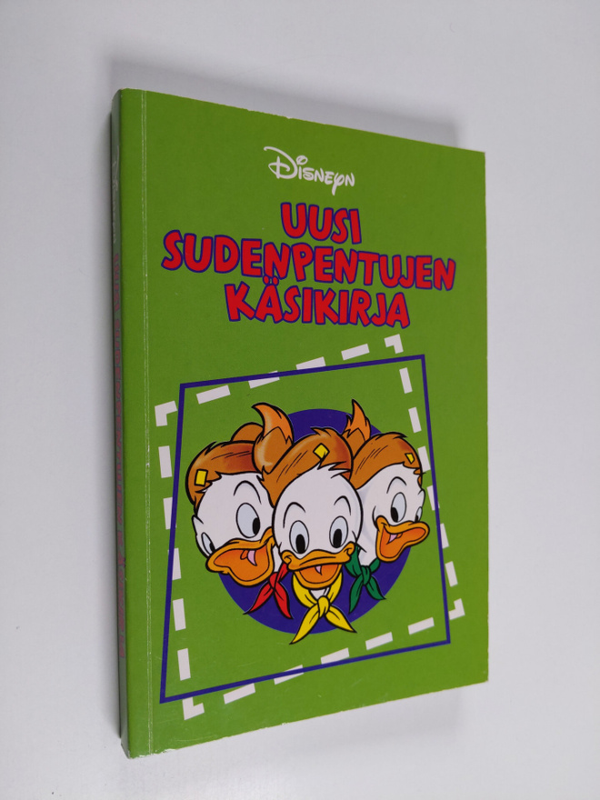 Walt Disney ym. : Uusi sudenpentujen käsikirja