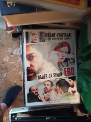 Nader ja simin: ero