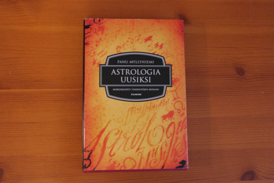 Panu Myllyniemi:Astrologia uusiksi.Sid.