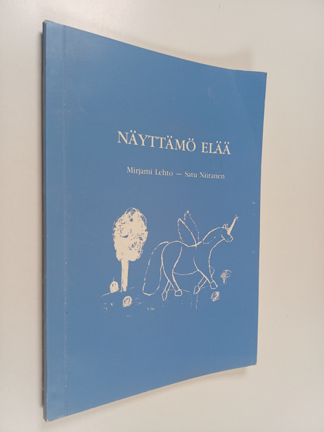 Mirjami Lehto ym. : Näyttämö elää
