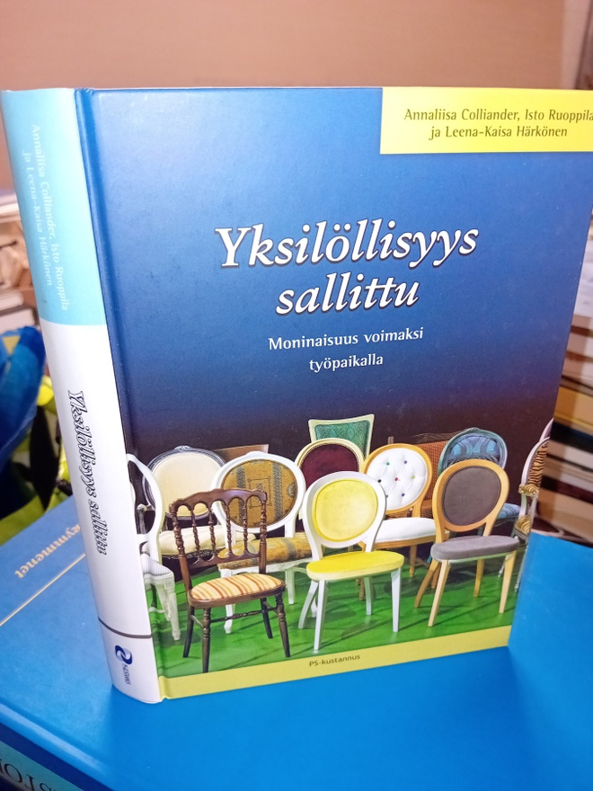 Colliander : Yksilöllisyys sallittu ( SIS POSTIKULU  )