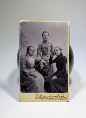 Visiittikuva - neitoset (Kuopio)