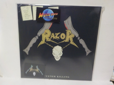 RAZOR - CUSTOM KILLING M-/M- EU 2015 LP + HIHÄMERKKI