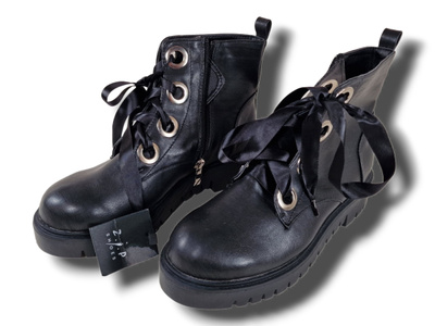 Naisten kengät (ZIP Shoes 38)