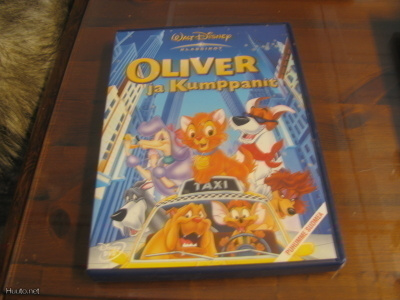 Disneyn klassikko 27 - Oliver ja Kumppanit (DVD)