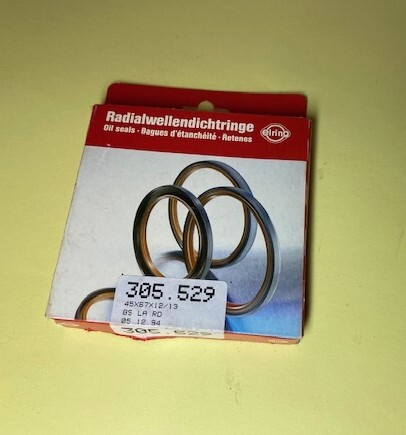 KAMPIAKSELIN STEFA  MERCEDES  W123 -W601