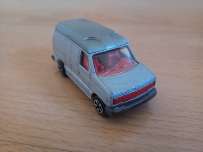 Pikkuauto Ford Econoline