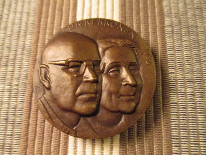 U.K.Kekkonen 1956 mitali / Raimo Heino 1977