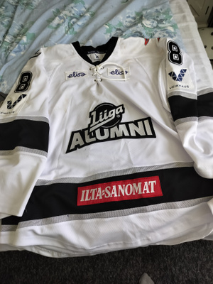 Liiga alumni paita