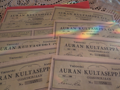 10 kpl Talonki Auran Kultaseppä , osakekirjaan kuuluvat