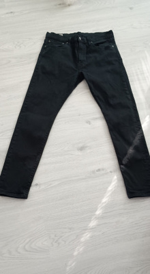 Miesten mustat Levi's 512 farkut( M)ovh 120€ 32 tai 33 tuuma