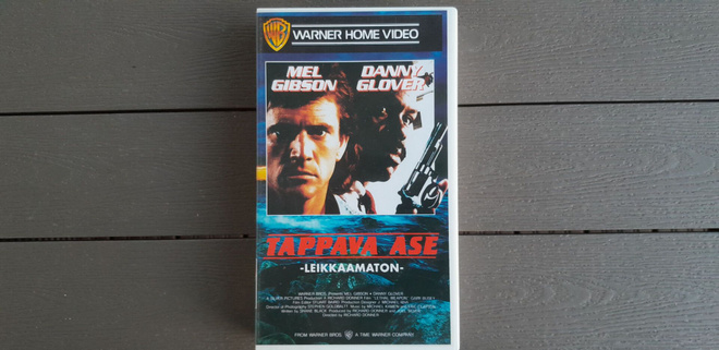 VHS: Tappava Ase - Leikkaamaton (Mel Gibson 1987/?)