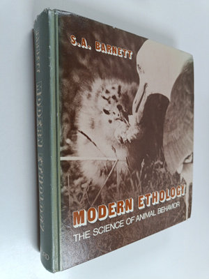 S. A. Barnett : Modern ethology : the science of animal b...