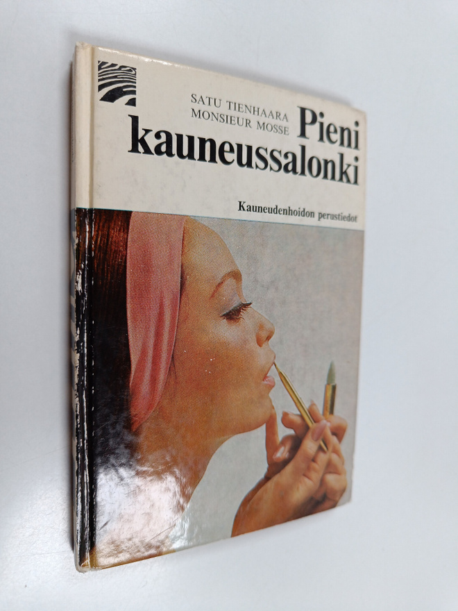 Satu Tienhaara : Pieni kauneussalonki