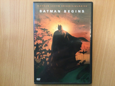 Batman Begins- DVD••