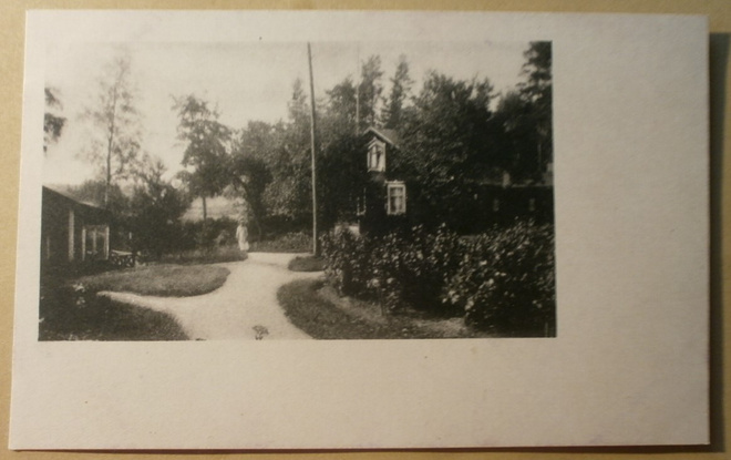 Sipoo, Kotivalli, viihtyisää pihapiiriä, mv pk, ei p.