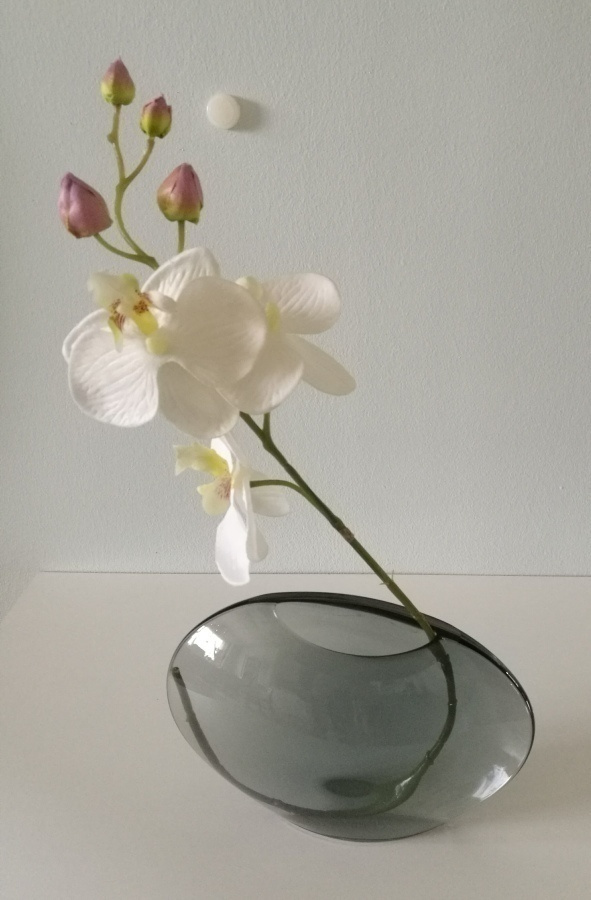 Iittala, Markku Salo, pieni harmaa Aava maljakko