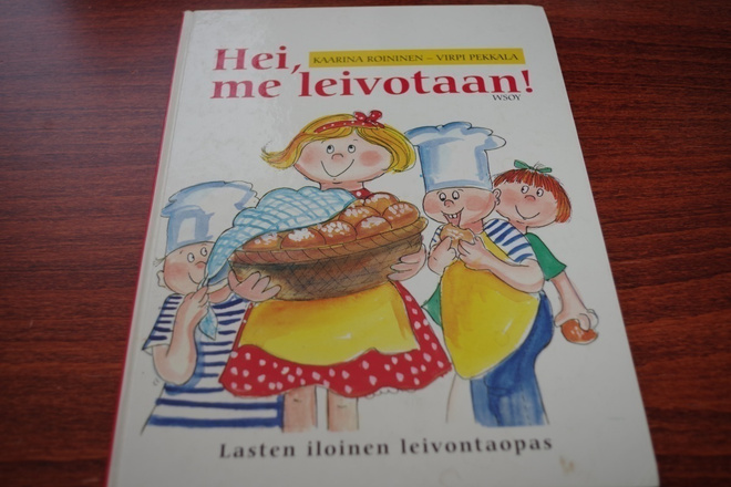 Hei, me leivotaan (1998), lasten leivontakirja