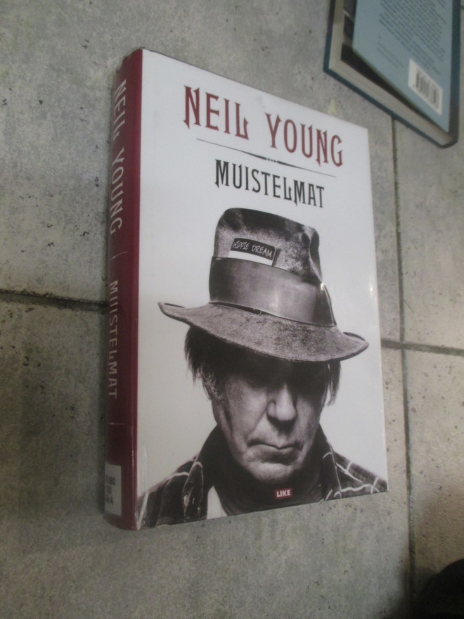 NEIL YOUNG - muistelmat