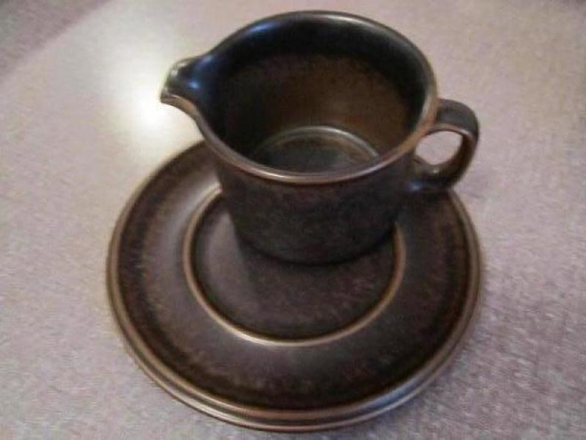 ARABIAN "RUSKA" KERMAKKO JA ALUSLAUTANEN