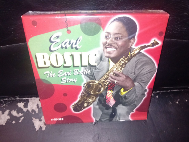 4 CD Earl Bostic : THE EARL BOSTIC STORY ( UUSI ) SIS POSTIK