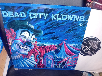 LP Dead City Klowns : At the Suicide Circus ( SIS POSTIKULU