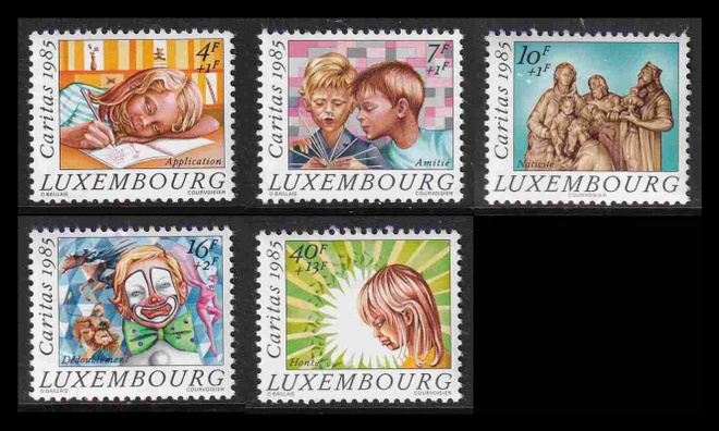Luxemburg 1138-42 ** Hyväntekeväisyys lapsia joulu (1985)