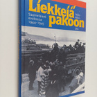 Niilo Aikio : Liekkejä pakoon : saamelaiset evakossa 1944... - pikkukuva 1
