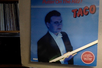 TACO  ::  PUTING' ON THE RITZ!  ::  VINYYLI  LP  1982  !!
