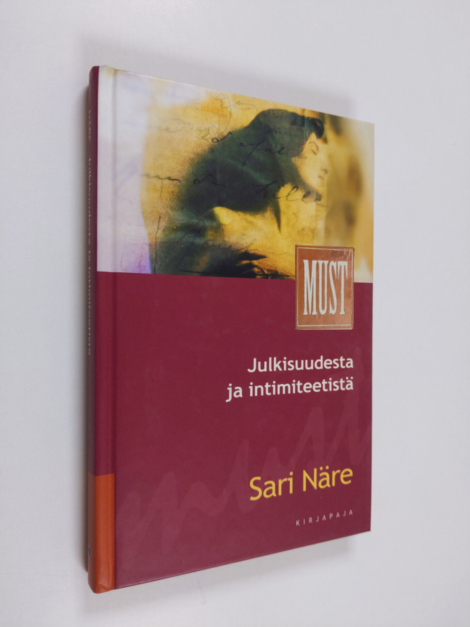 Sari Näre : Julkisuudesta ja intimiteetistä