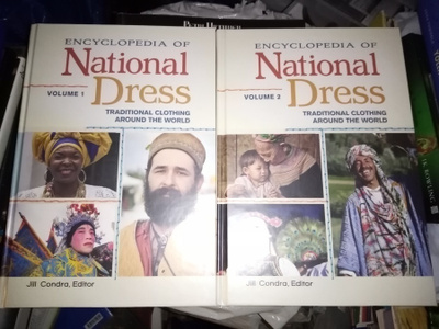 ENCYCLOPEDIA OF NATIONAL DRESS ( SIS POSTIKULU)