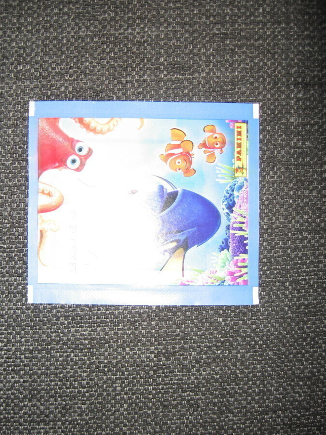 Finding dory keräilykortti pusseja  Doria etsimässä PANINI