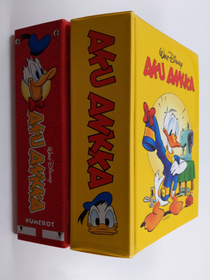 Walt Disney : Aku Ankka vuosikerta 2003 (1-52, kansiossa)