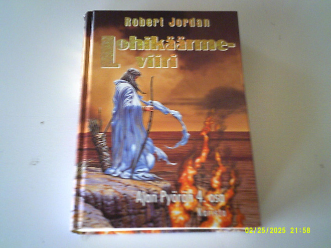 Robert Jordan: Ajan pyörä 4.osa: Lohikäärmeviiri; 1.p