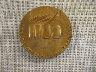 1100 Åra Afmæli Islandsbyggdar 1974 mitali/Kristin.