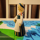 Kupittaan  Savi Tyttö figuuri kansallispuvussa - pikkukuva 5