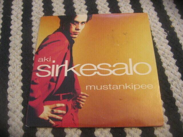 Aki Sirkesalo - Mustankipee (cds)