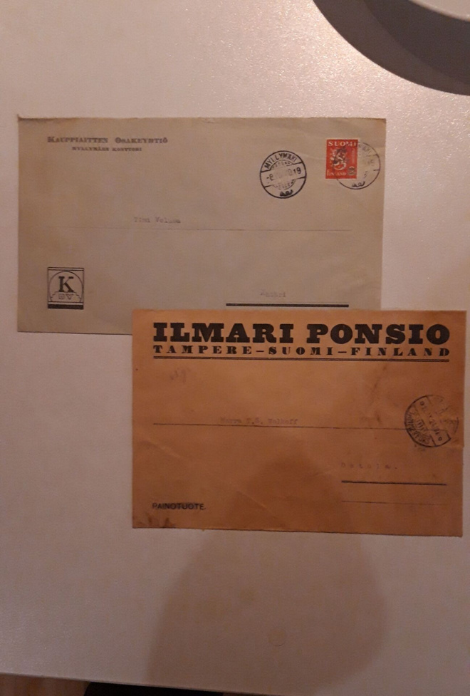 Vanhoja Suomi kirjeitä v. 24 ja 40. Toisessa16 postimerkkiä.