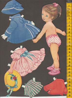 Paperinukke pikkutyttö 1950-60-luku