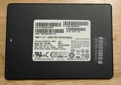 128GB 2,5" SSD-levy (Samsung PM871)