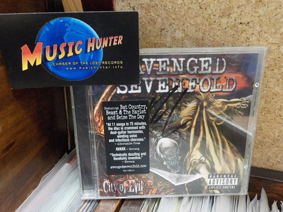 AVENGED SEVENFOLD - CITY OF EVIL CD + M. SHADOWS NIMMARI