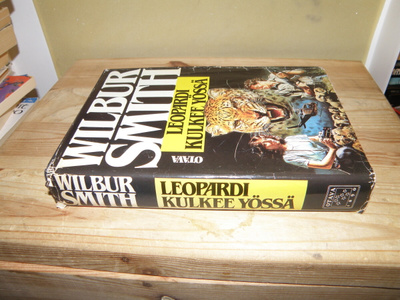 Wilbur Smith Leopardi kulkee yössä (sidottu)