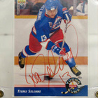 Teemu Selanne RC #13 Winnibeg Jets, Puck & Card Holder AUTO - pikkukuva 2